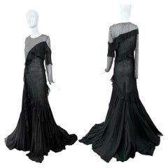 ROBERTO CAVALLI 2018 Kristall verziertes Voluminöses schwarzes perlenbesetztes Seidenballkleid mit Kristallverzierung