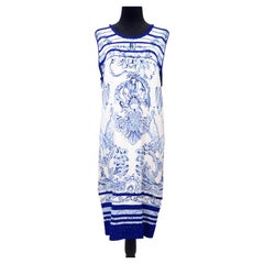 Roberto Cavalli : robe bleue et blanche de la collection Resort 2013