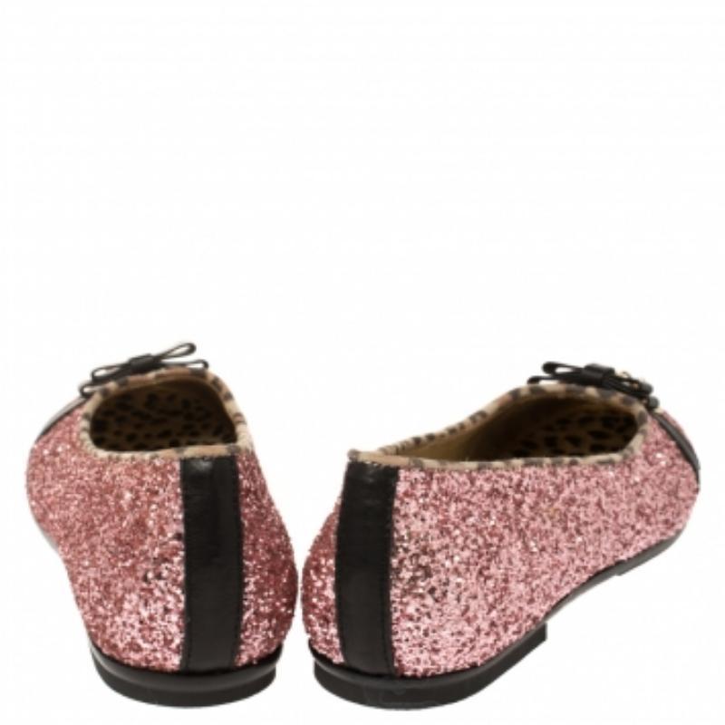 Roberto Cavalli Angels Pink Glitters Ballet Flats Size 37 In Excellent Condition For Sale In Dubai, Al Qouz 2