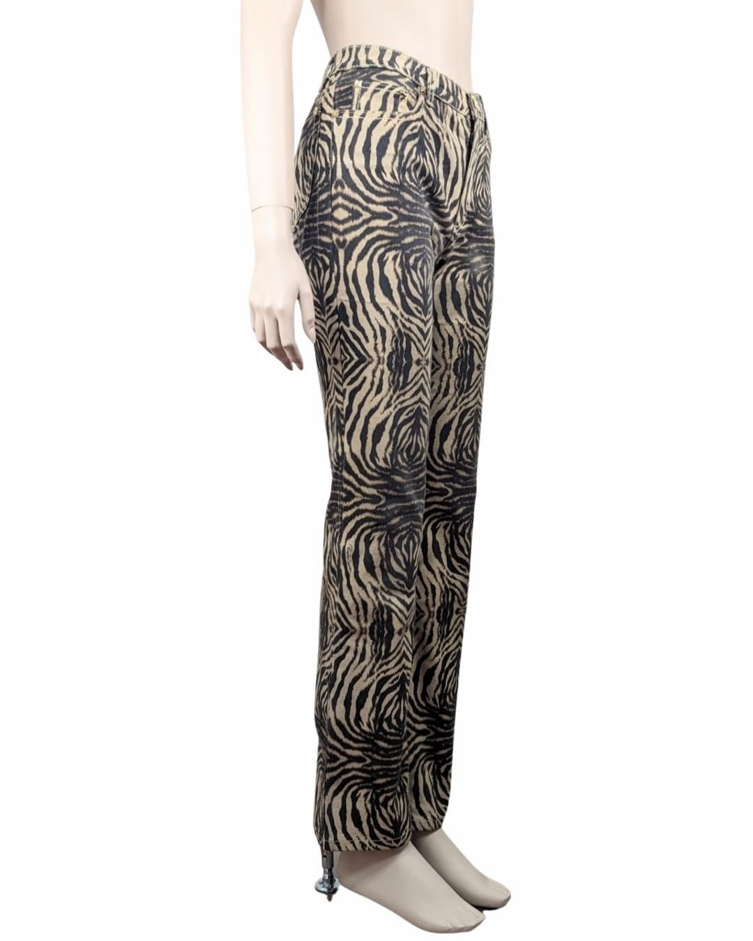 Roberto Cavalli animal print jeans In Excellent Condition For Sale In GOUVIEUX, FR