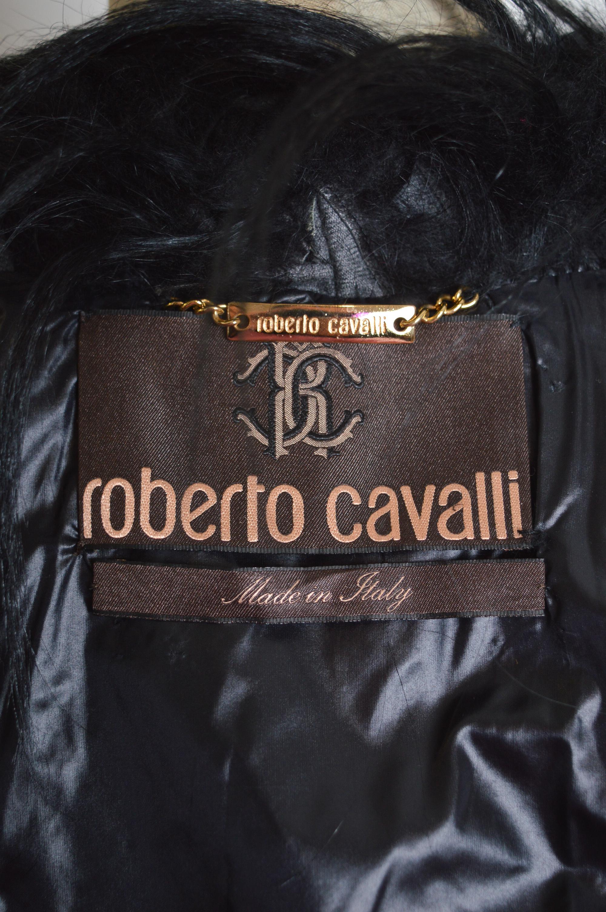 Roberto Cavalli Archival Chaleco de esquí de piel de cabra Kidassia negro y botas de nieve a juego en venta 2