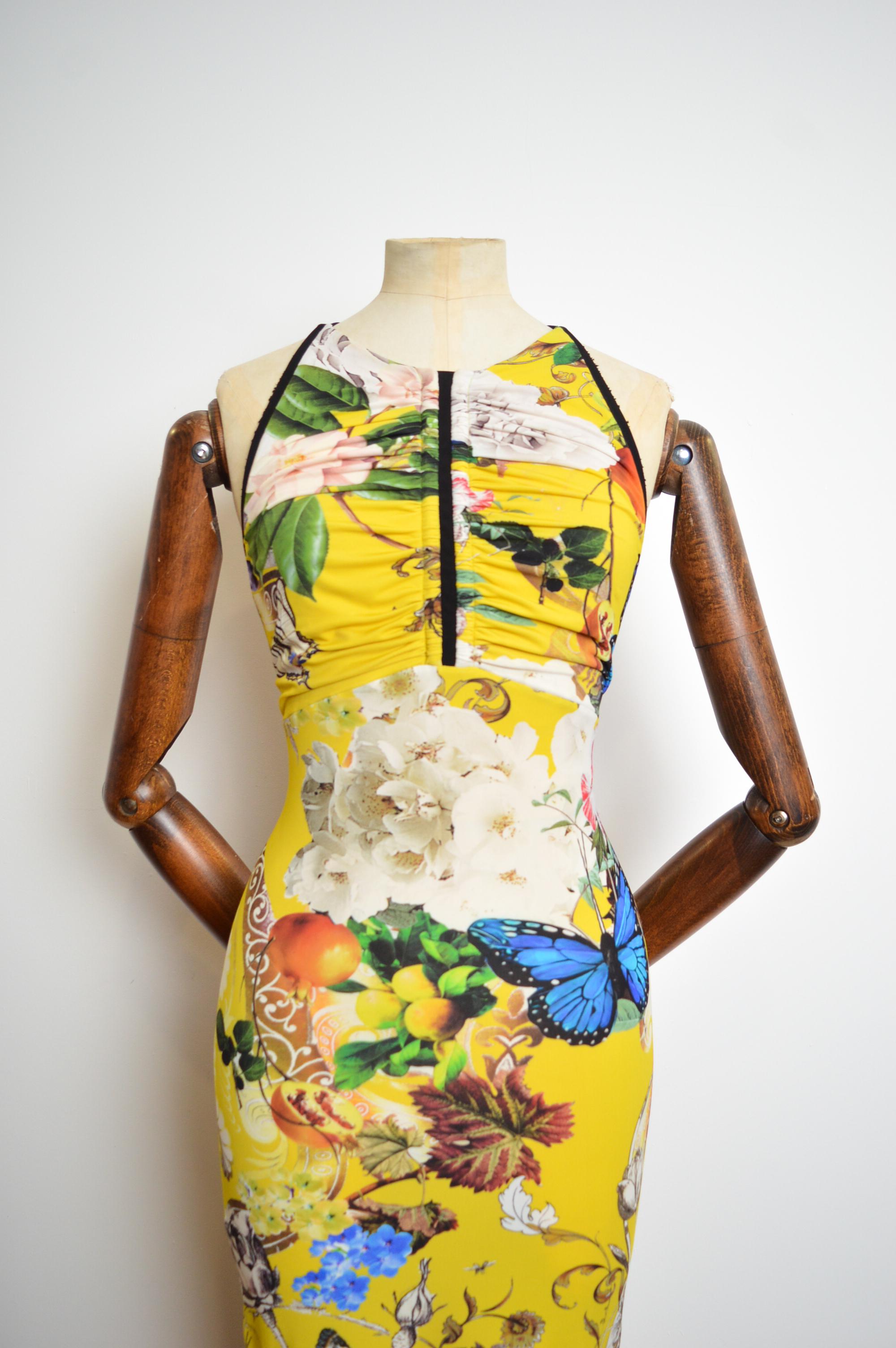 Roberto Cavalli Backless Vintage Yellow Fantasy Print Cross back maxi dress In Good Condition For Sale In Sheffield, GB