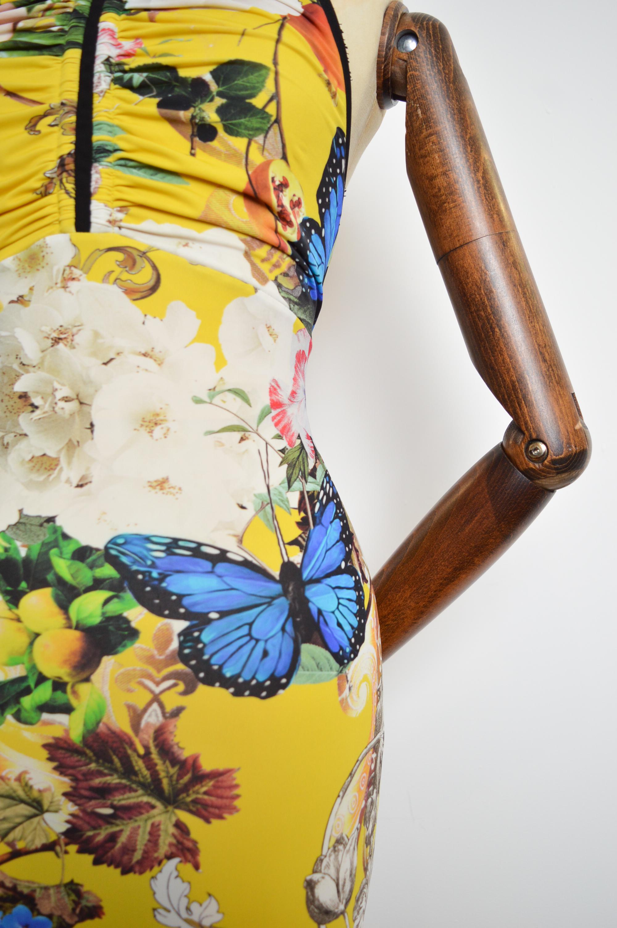 Roberto Cavalli Backless Vintage Yellow Fantasy Print Cross back maxi dress For Sale 2