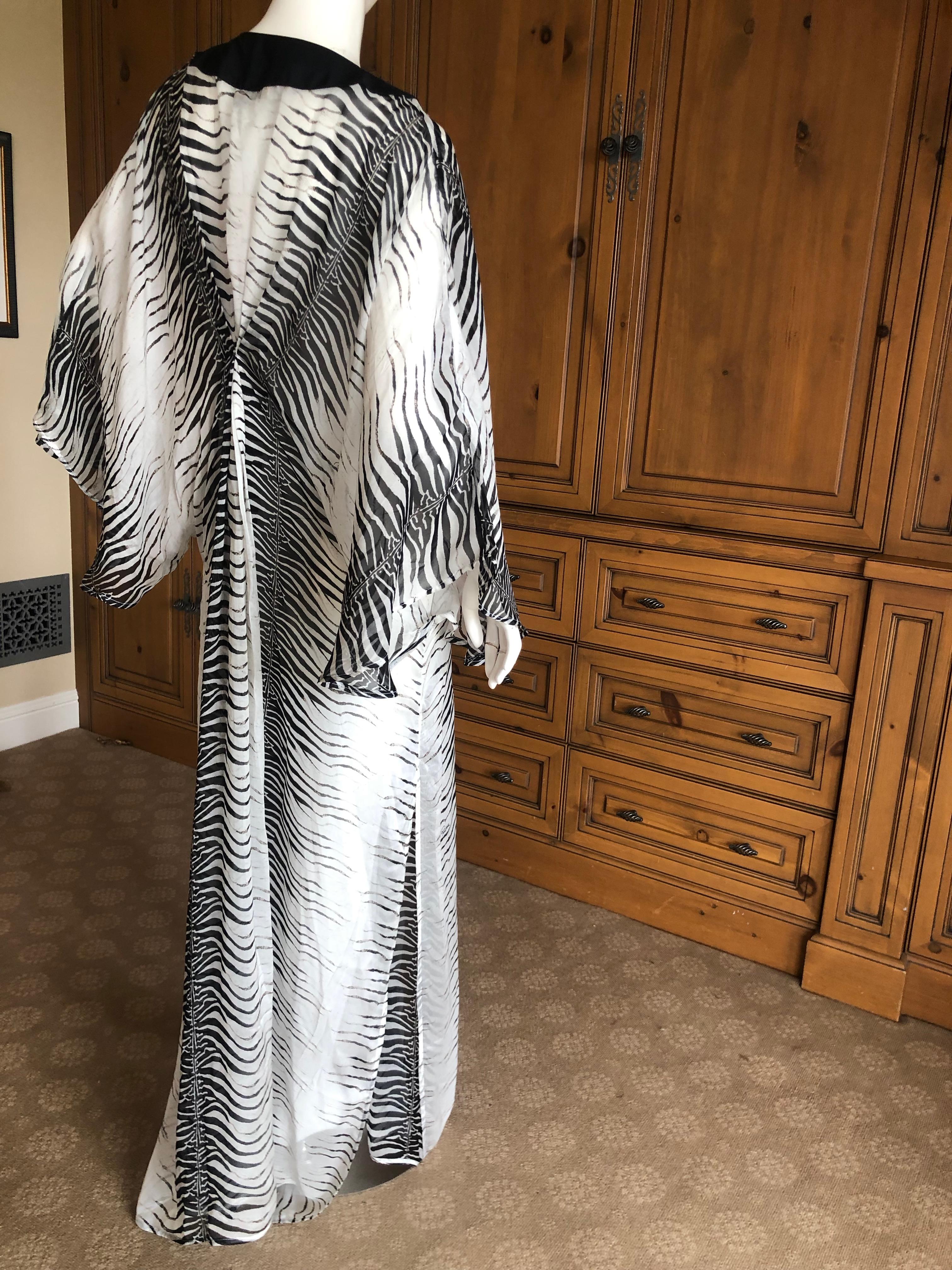 Roberto Cavalli Beachwear Silk Zebra Pattern Caftan Size L New with Tags In New Condition For Sale In Cloverdale, CA