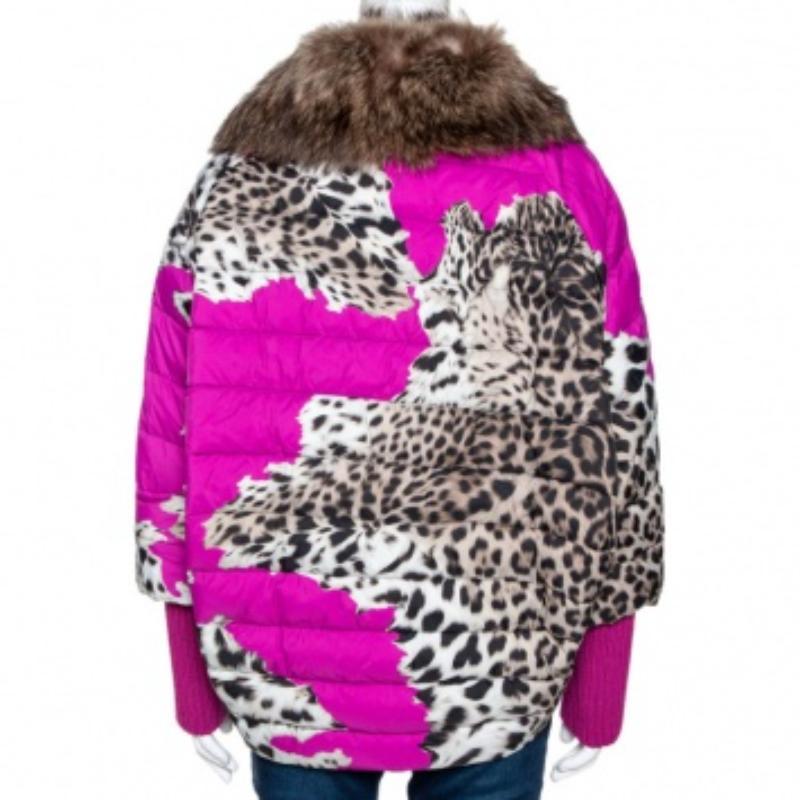 Roberto Cavalli Beige Animal Print Gesteppte Jacke mit Fellfutter M (Pink) im Angebot