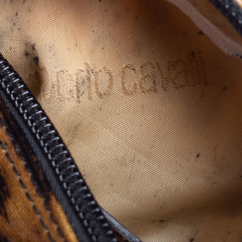 Roberto Cavalli Beige/Brown Leopard Print Patent Leather Cosmetic Pouch For Sale 4