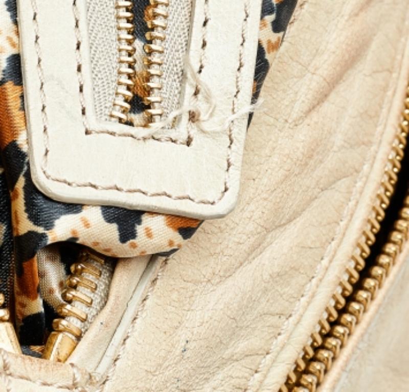 Donna Roberto Cavalli Borsa a manico superiore in pelle beige a tasche multiple in vendita