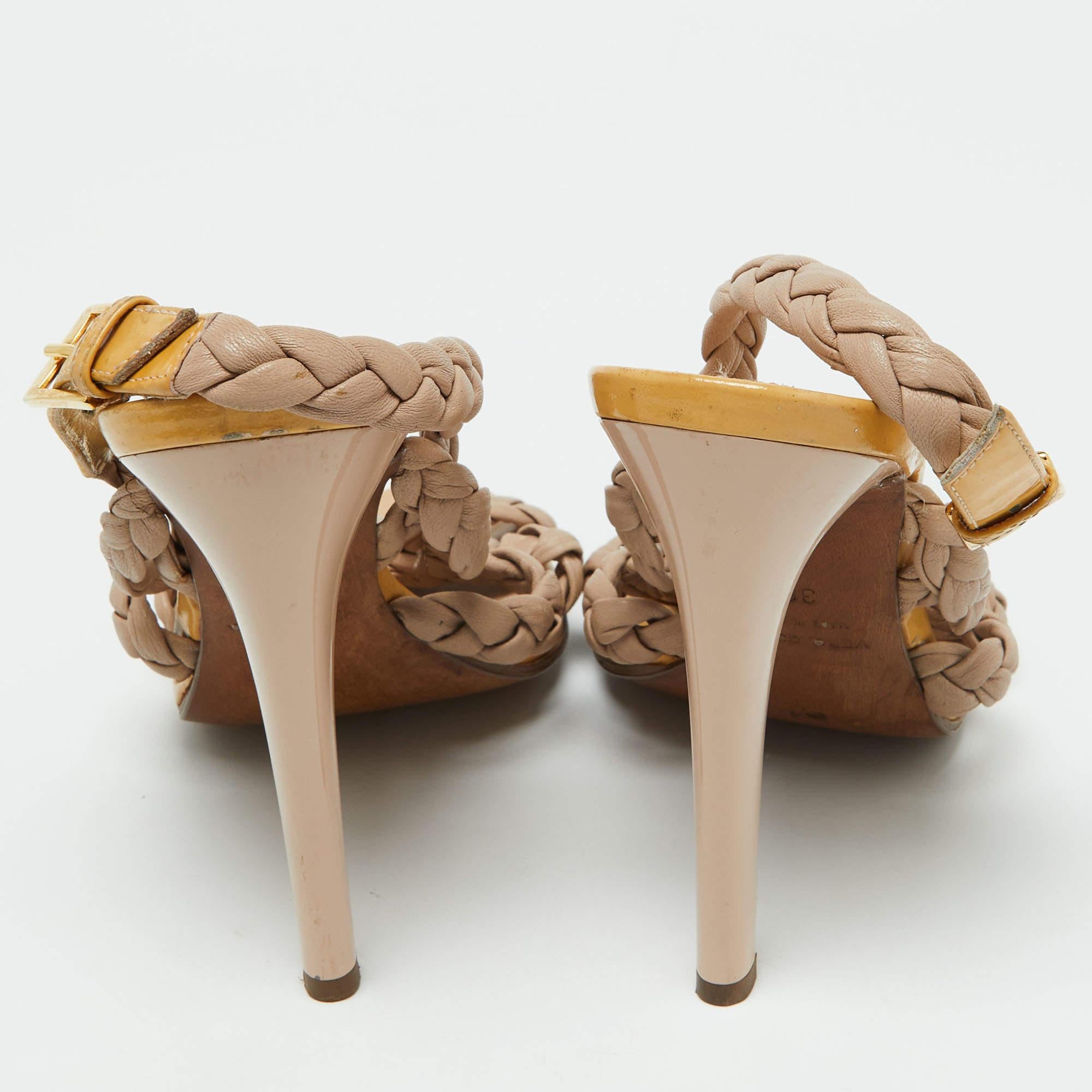 Donna Roberto Cavalli Sandali in pelle intrecciata beige taglia 36 in vendita