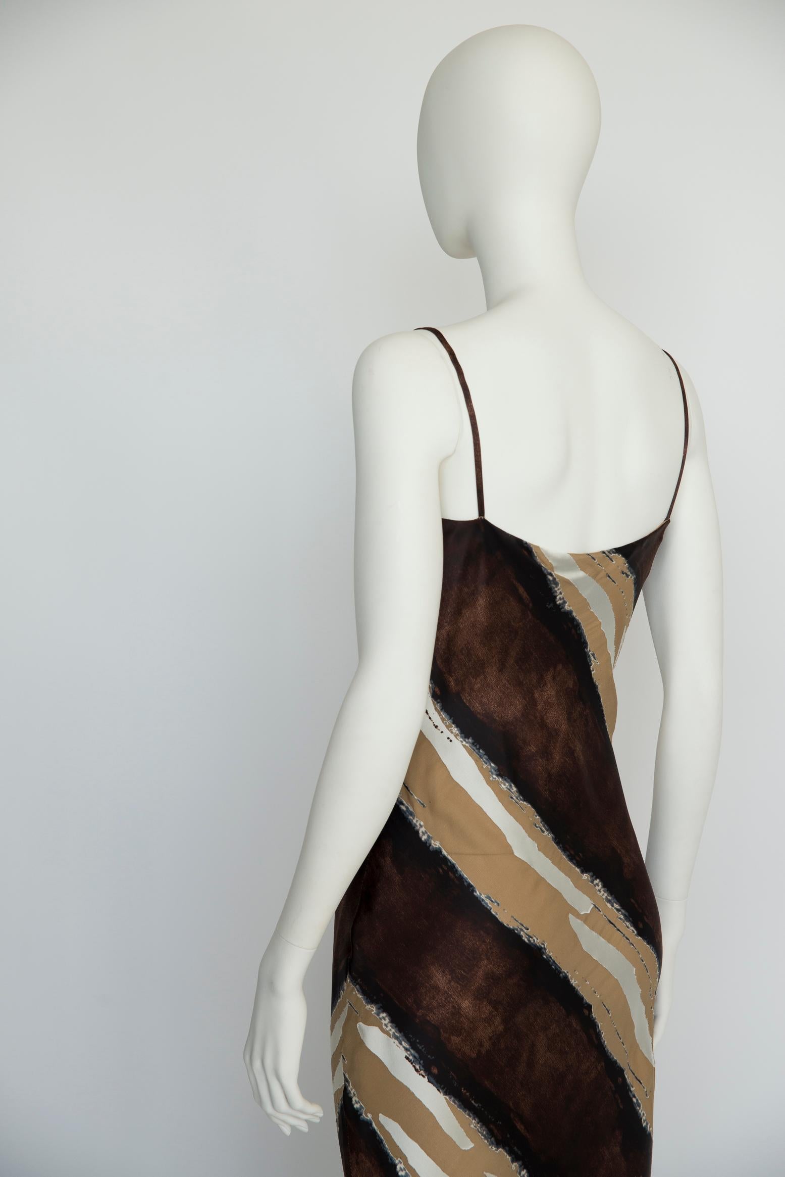 Roberto Cavalli - Robe-culotte semi-transparente en satin de soie coupée en biais en vente 8
