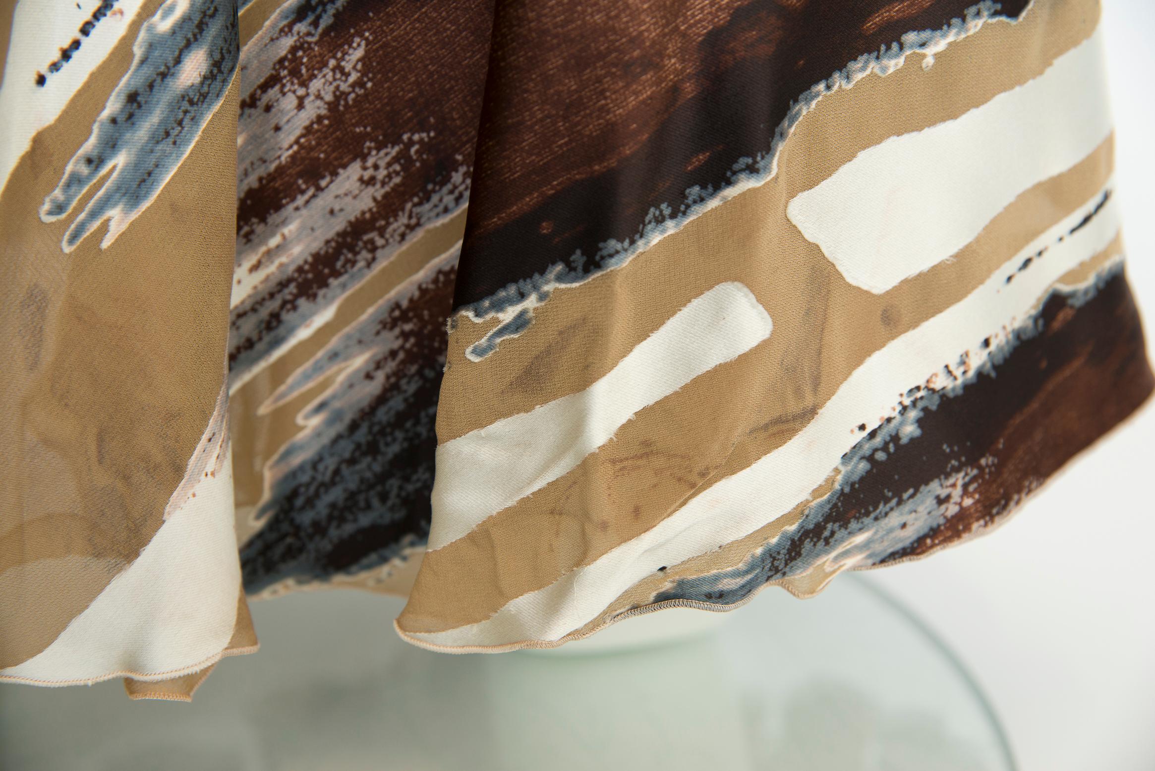 Roberto Cavalli - Robe-culotte semi-transparente en satin de soie coupée en biais en vente 11