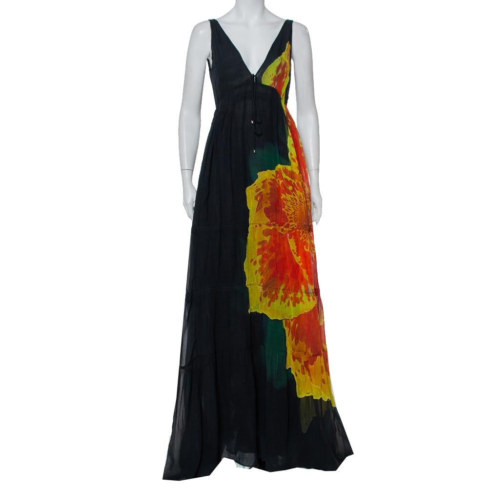Feminine and chic, this stunning maxi dress from Roberto Cavalli is will certainly make you feel like a diva. The flattering floor-sweeping length and impressive silhouette are the attributes that make this piece a must-have for women who prefer a
