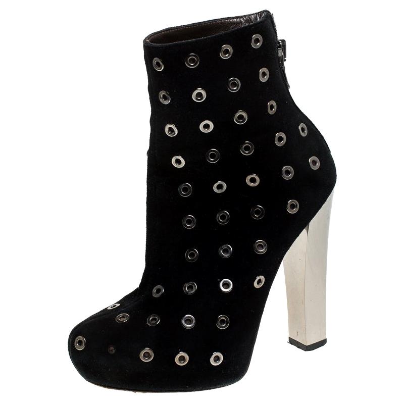 Roberto Cavalli Black Eyelet Suede Platform Ankle Boots Size 36.5 For Sale