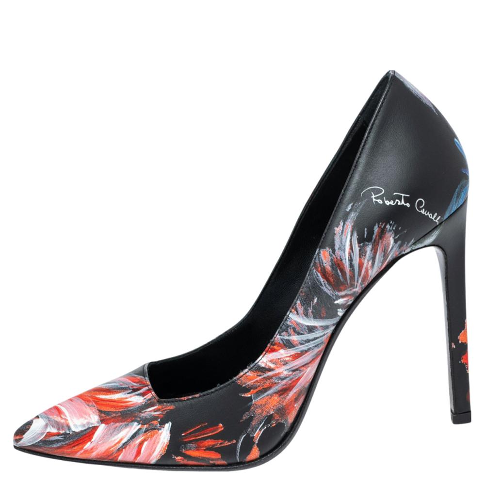 A feminine flair, sleek cuts, and a timeless appeal characterize these stunning Roberto Cavalli pumps. Crafted from black leather, the exterior is adorned painted with floral motifs, and is designed in a pointed-toe silhouette.

Includes: Original