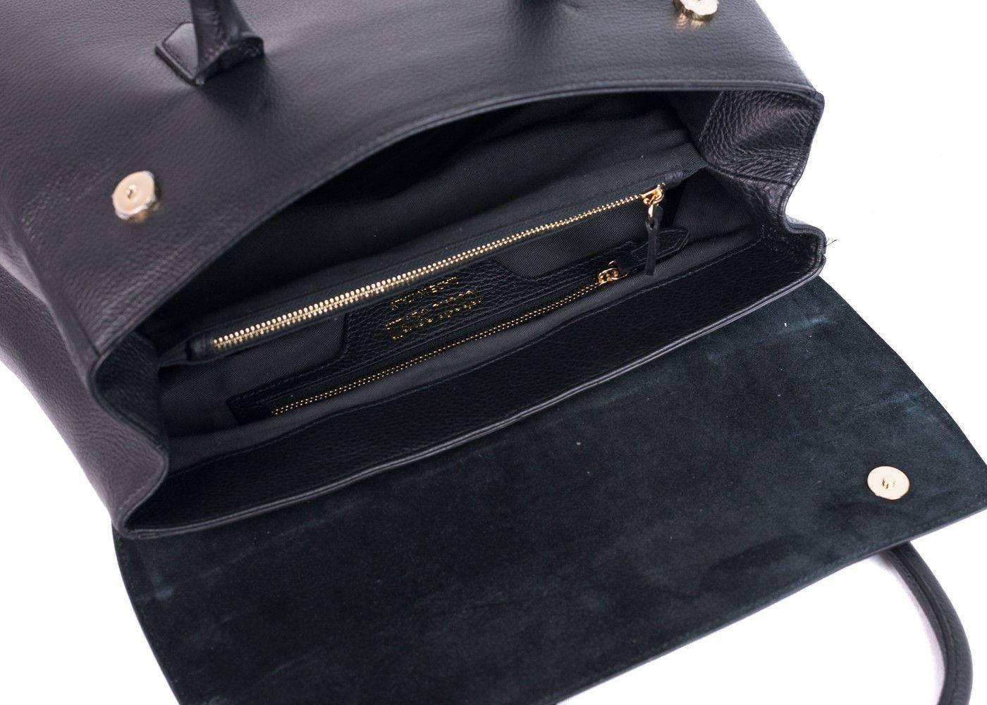 Roberto Cavalli Black Grained Leather Double Compartment Shoulder Bag In New Condition For Sale In Brooklyn, NY