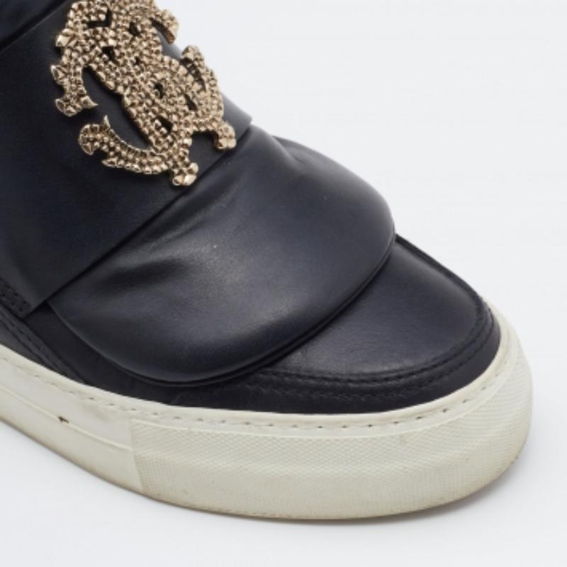 Roberto Cavalli Schwarze High Top-Turnschuhe aus Leder Größe 36 im Angebot 1