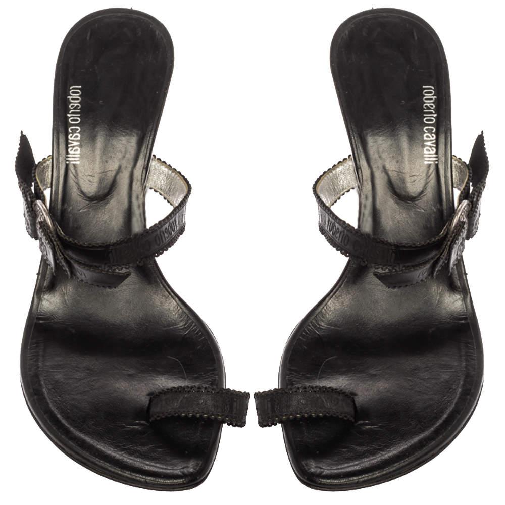 Roberto Cavalli Black Leather Toe Ring Sandals Size 37 In Fair Condition In Dubai, Al Qouz 2