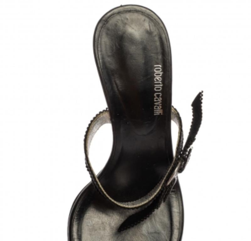 Roberto Cavalli Black Leather Toe Ring Sandals Size 37 For Sale 3