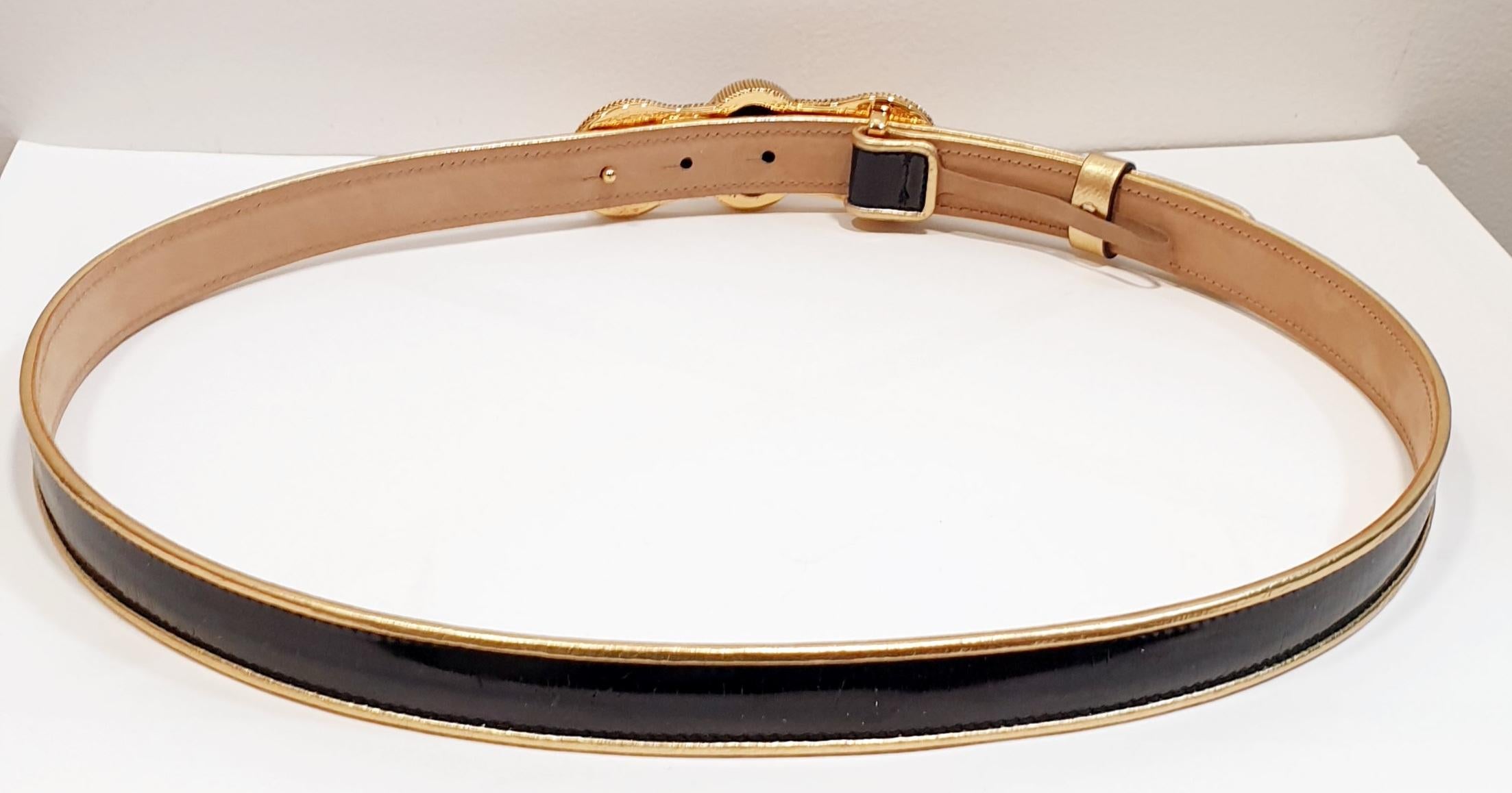 Roberto Cavalli Black Patent  Leather Gold Tone Logo Stone Buckle In New Condition For Sale In  Bilbao, ES