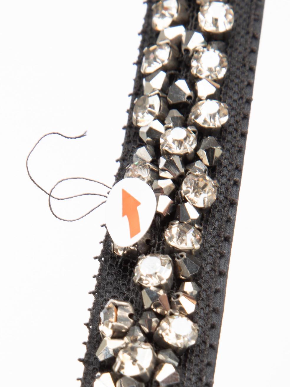 Roberto Cavalli Top en soie noir à col en V avec ornements Taille S Pour femmes en vente