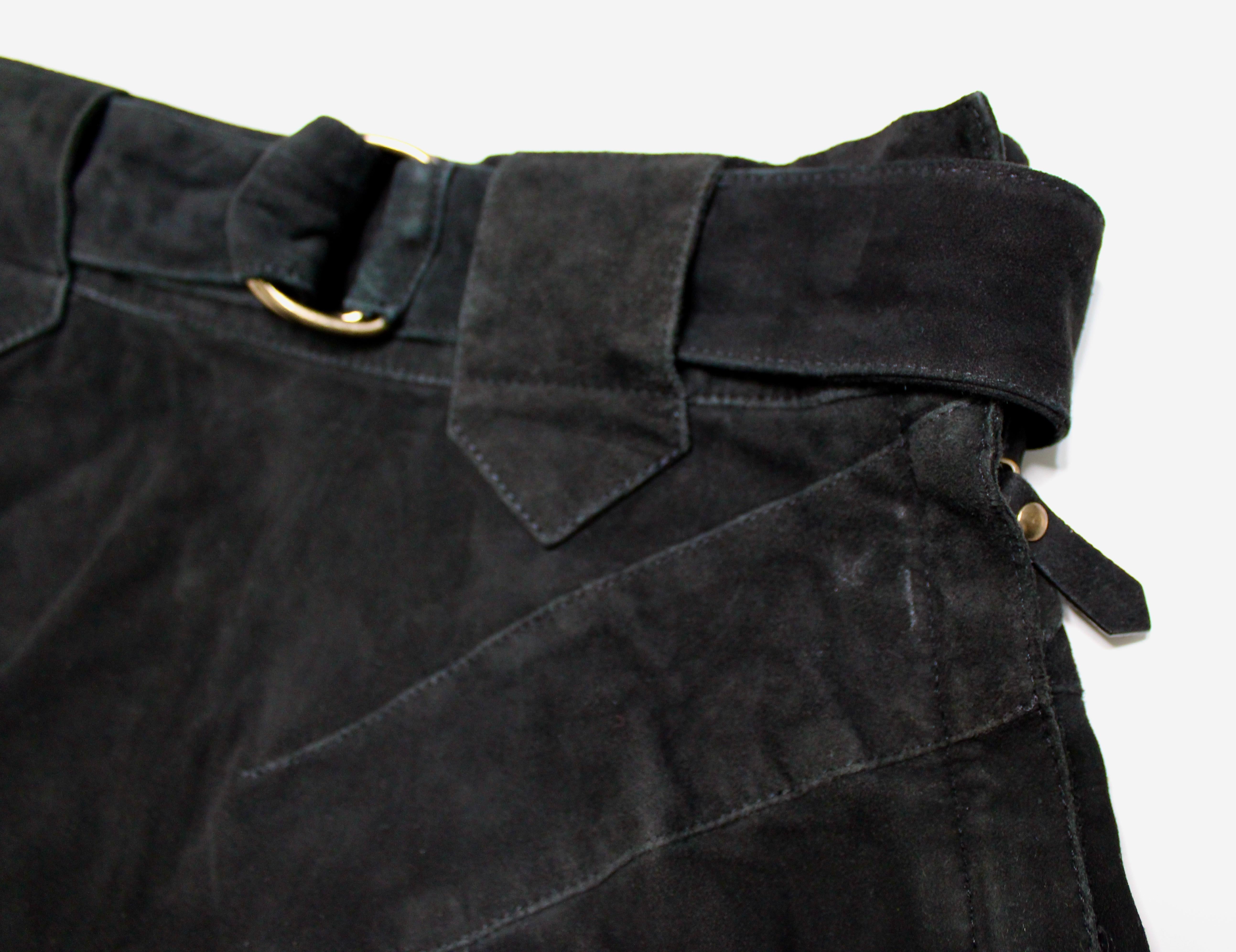 Roberto Cavalli - Minijupe asymétrique ceinturée en daim noir circa Y2K Pour femmes en vente