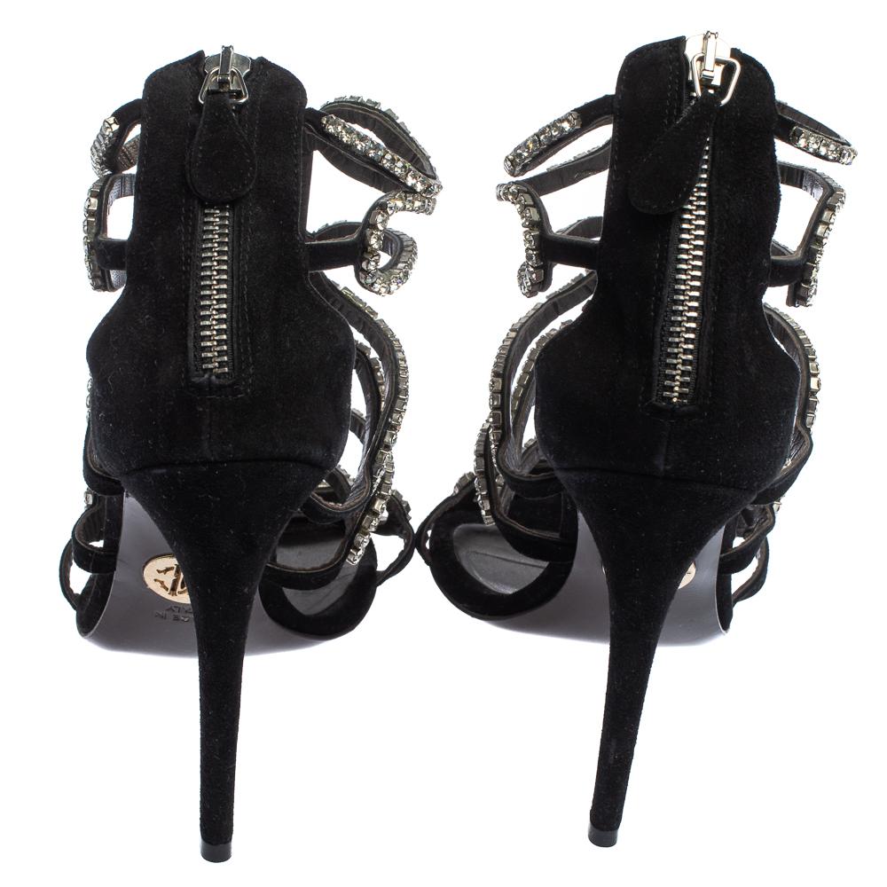 Roberto Cavalli Black Suede Crystal Embellished Sandals Size 40 In Good Condition In Dubai, Al Qouz 2