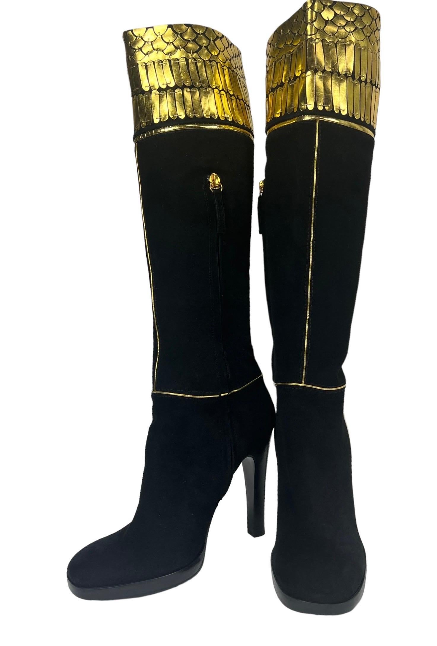 Roberto Cavalli Black Suede Leather Knee Length Boots
Italian sizes available: 38.5 ( US 8.5 ) and 41 ( US 11 )
Black color, 100% Leather upper, Gold Leather applique, Zip for easy on/off.
lining: Smooth 100% leather,  Heel height: 4.75