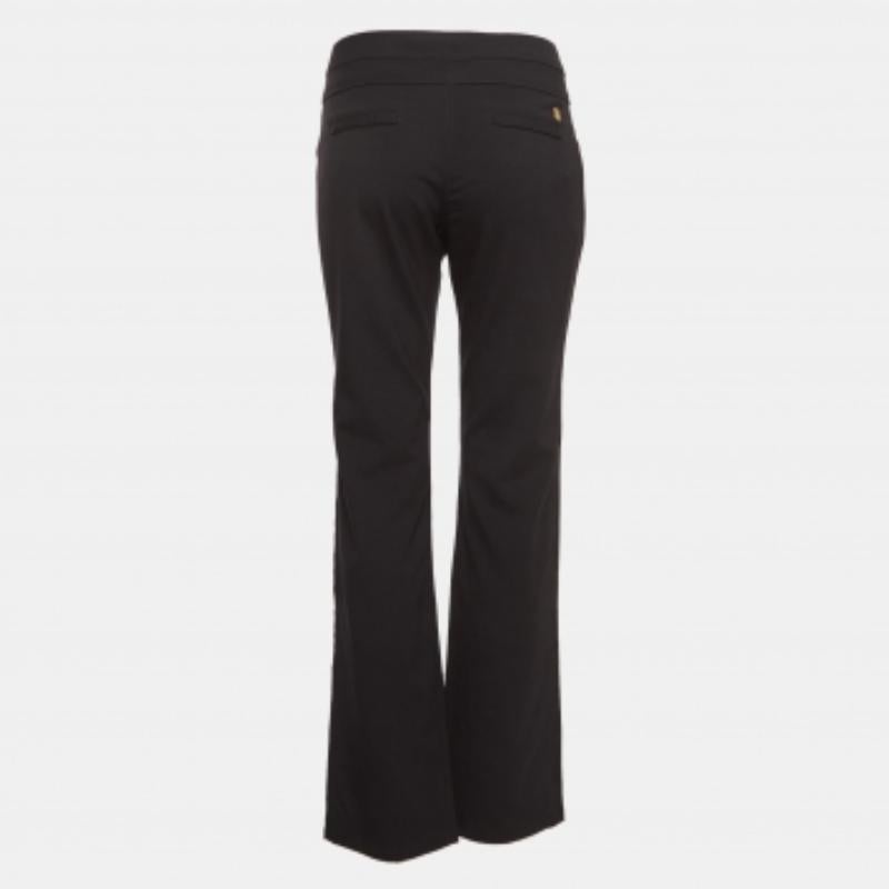 I pantaloni dal taglio impeccabile sono un punto fermo di un guardaroba ben curato. Questi pantaloni firmati sono finemente cuciti per darti il look desiderato e un comfort che dura tutto il giorno.