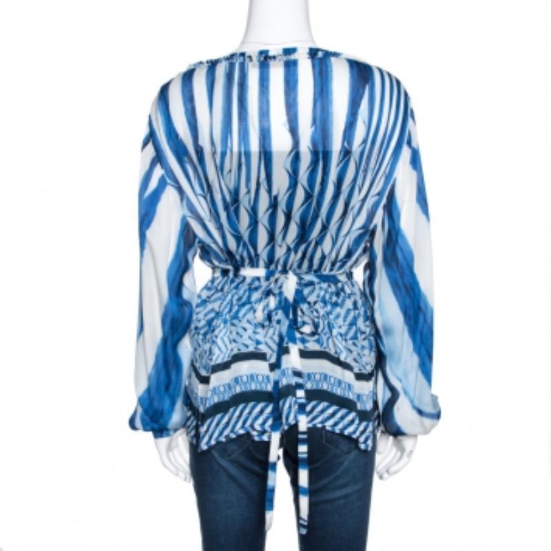 Blu Roberto Cavalli Camicetta in seta blu e bianca con stampa deco, M. I. in vendita