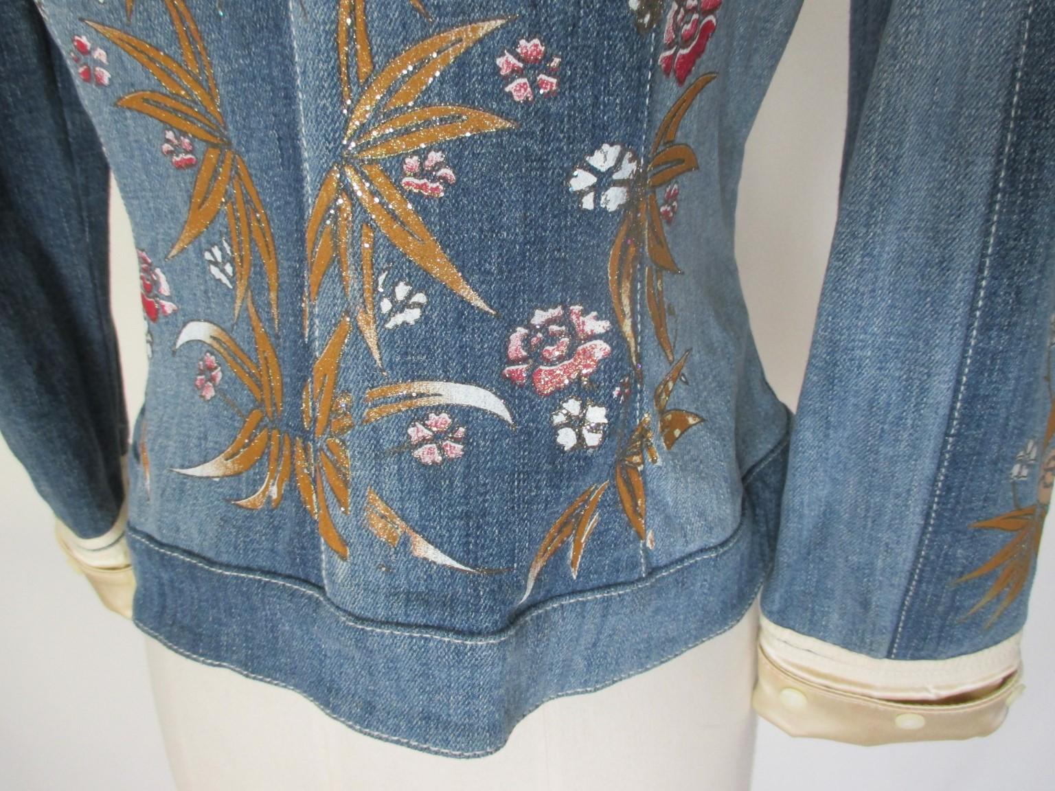 Roberto Cavalli  Blue Denim Embroidered Jacket  In Good Condition For Sale In Amsterdam, NL