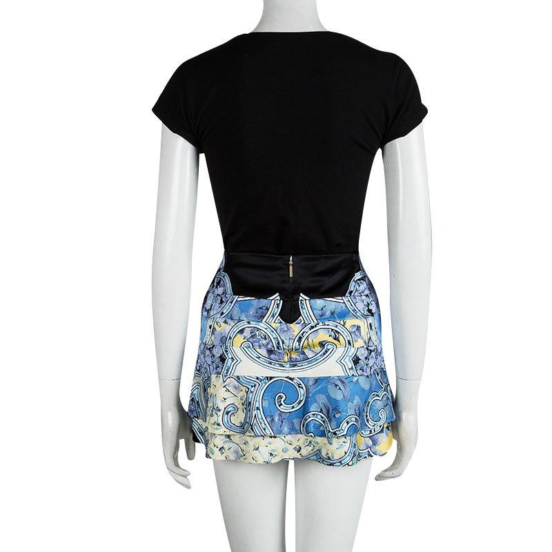 Roberto Cavalli Blue Floral Printed Silk Tiered Mini Skirt S In Good Condition In Dubai, Al Qouz 2