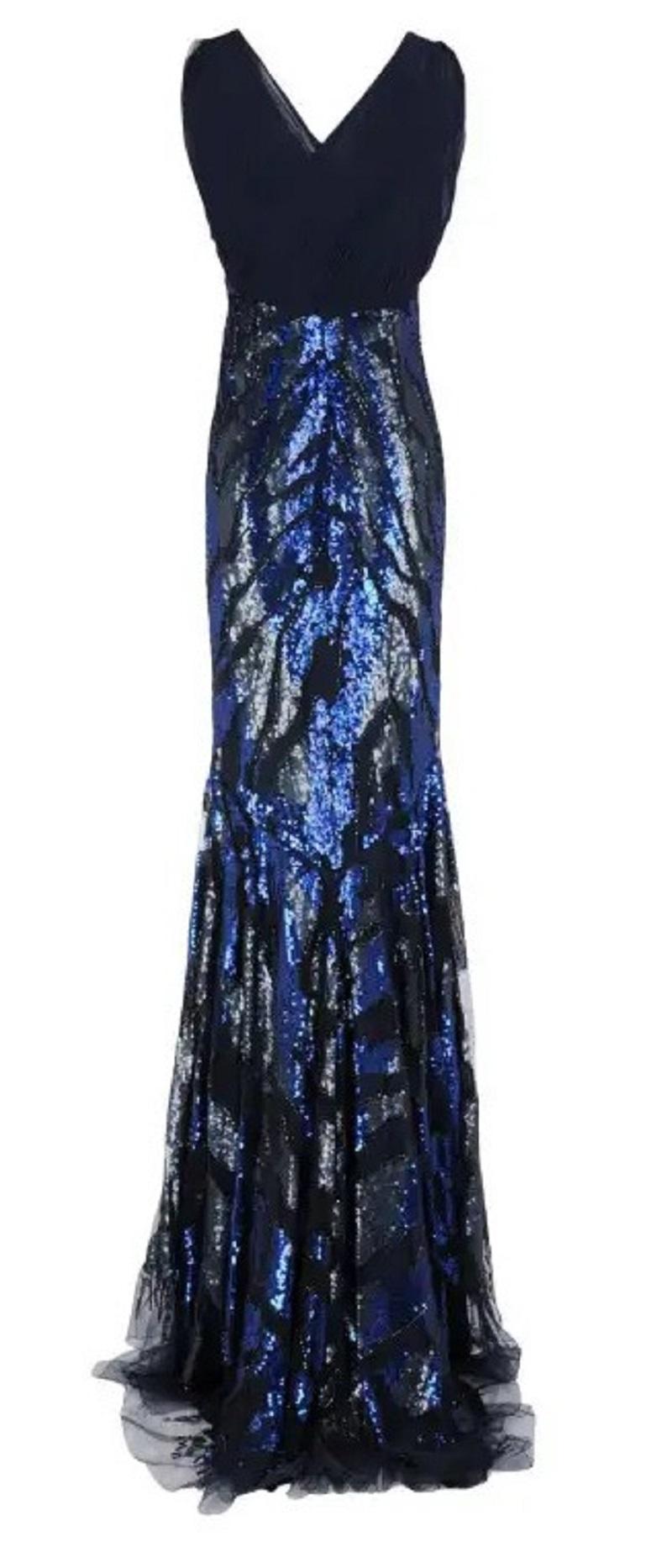 Roberto Cavalli Blue Gray Fully Embellished Zebra Print Dress Gown (robe à imprimé zébré)
Taille italienne 42, US 6.
Des paillettes bleues et grises sur le tulle noir, double doublure, fermeture à glissière, extensible.
Rosario Dawson a assisté à la