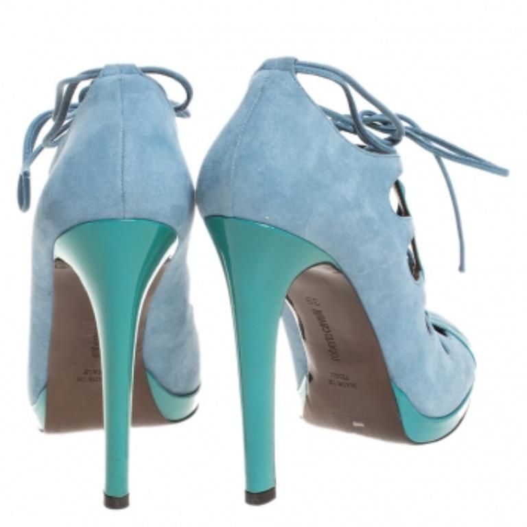 Roberto Cavalli Blaue Nubuck And Patent Spitze Up Plateau Pumps Größe 39 Damen im Angebot