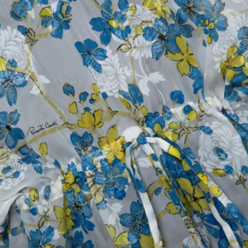 Roberto Cavalli Blue & White Floral Print Silk Sheer Kaftan Top M Excellent état - En vente à Dubai, Al Qouz 2