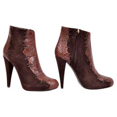 Roberto Cavalli brown alligator and suede ankle boots. Size 39 - 9 NWT