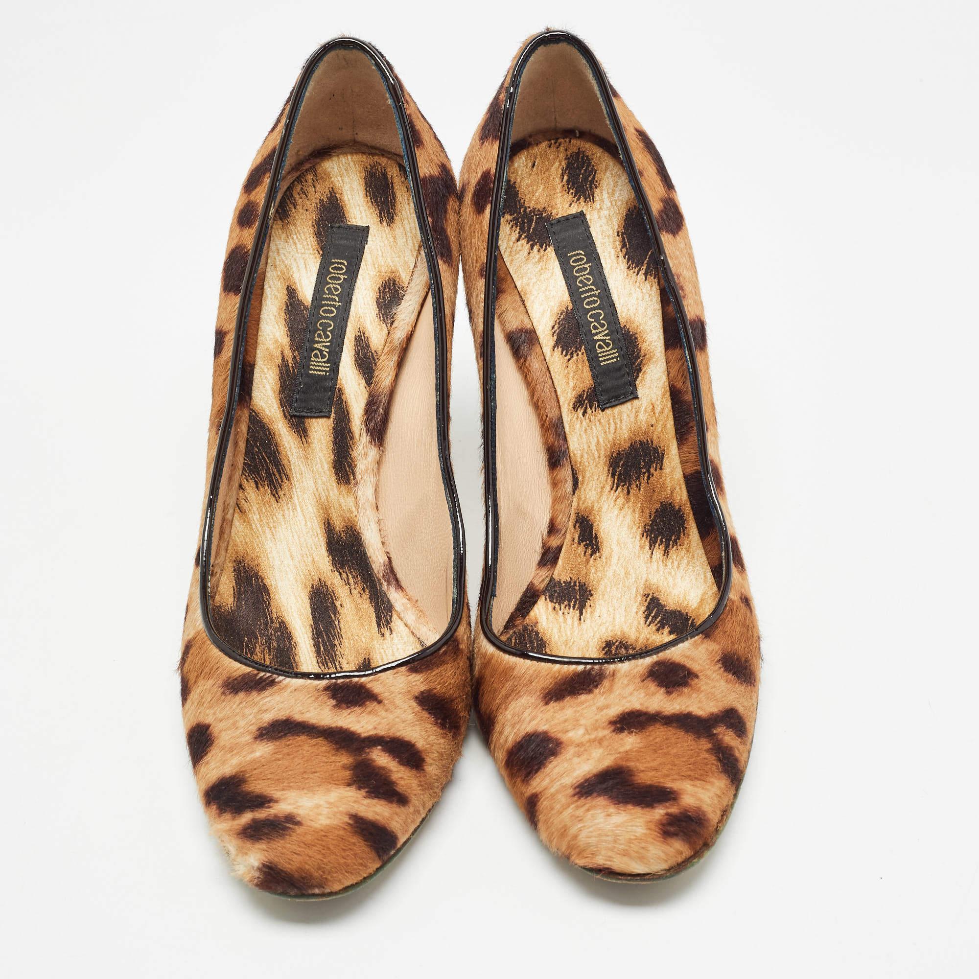 Roberto Cavalli Brown/Beige Animal Print Calf Hair Pumps Size 36.5 In Good Condition For Sale In Dubai, Al Qouz 2