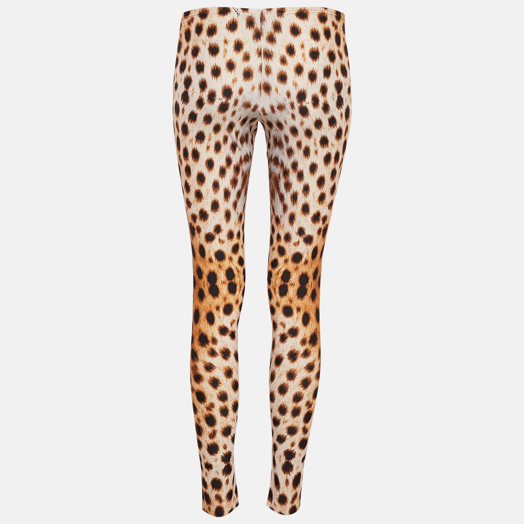 Estos leggings te resultarán muy útiles para tus sesiones de entrenamiento, para estar por casa o para hacer recados. Están fabricados con materiales de calidad y tienen un buen ajuste.