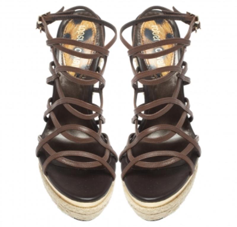 Roberto Cavalli Brown Leather Wedge Platform Espadrille Strappy Sandals Size 35 In Good Condition For Sale In Dubai, Al Qouz 2