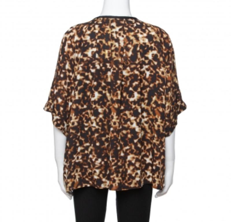 Roberto Cavalli Brown Printed Silk Crepe Tie Front Blouse L In Good Condition For Sale In Dubai, Al Qouz 2