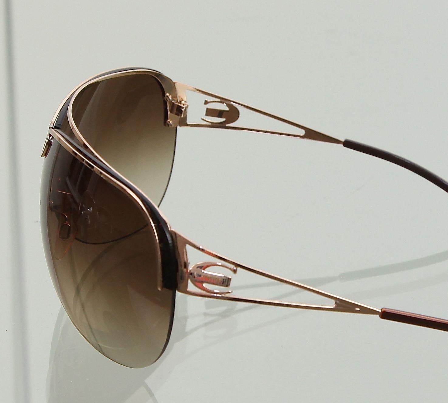 ROBERTO CAVALLI Brown Sonnenbrille Gradient Lens Shield Gold Hardware W / Fall Damen im Angebot