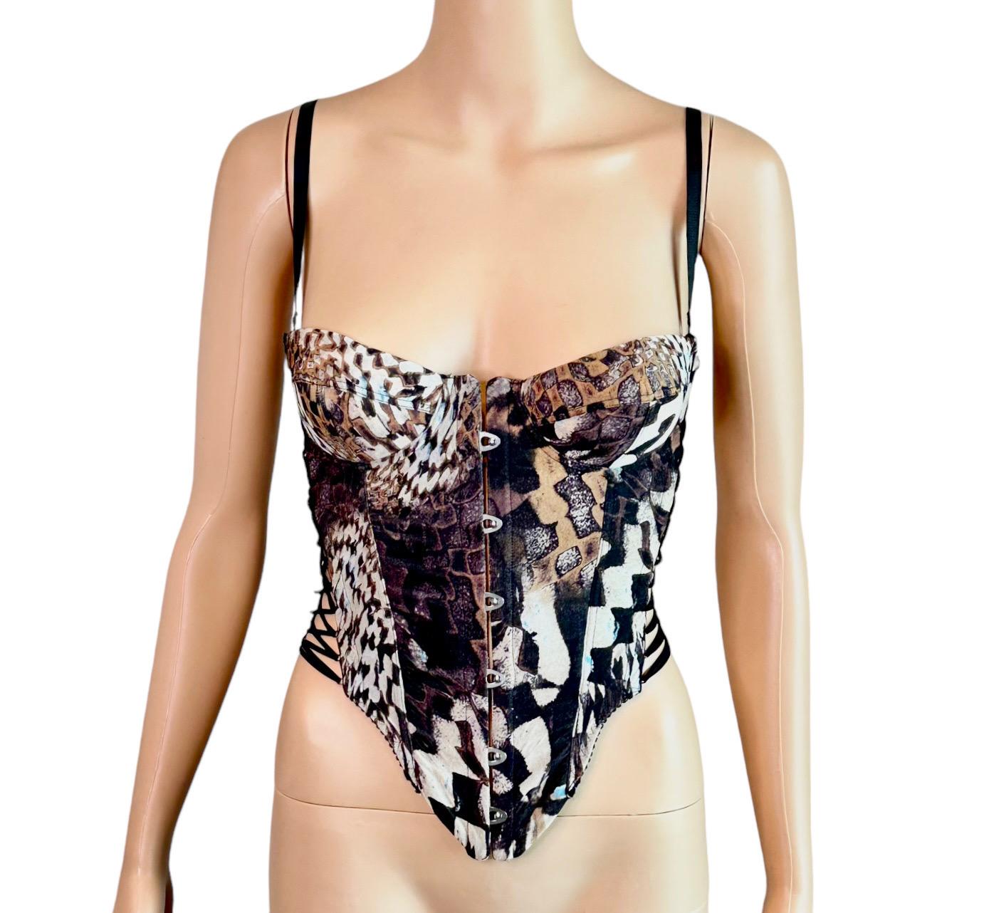 Roberto Cavalli Bustier Corset Lace Up Abstract Print Crop Top Size IT 42

FOLLOW US ON INSTAGRAM @OPULENTADDICT
