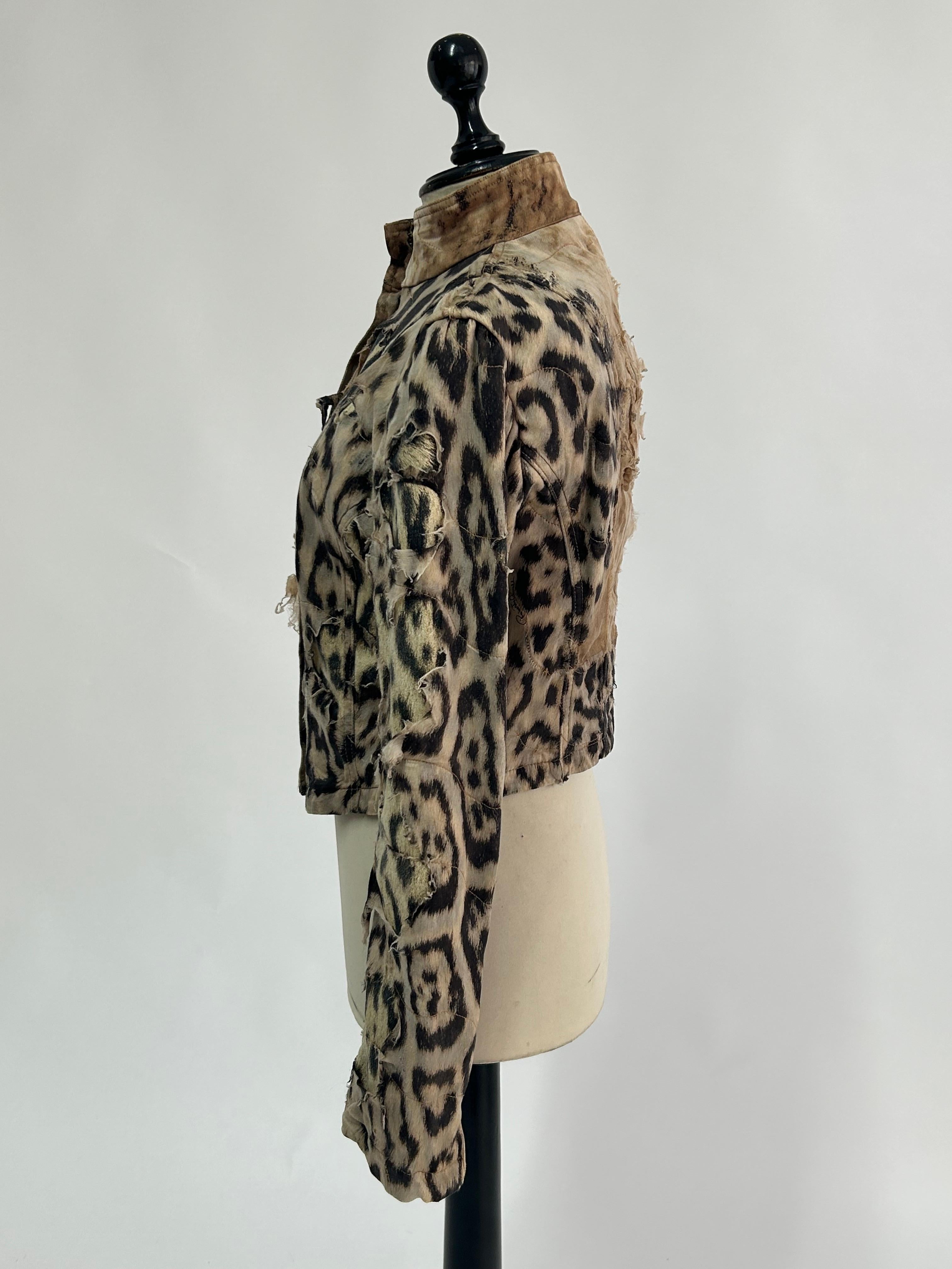 Roberto Cavalli cheetah print jacket in cotton twill lined with ripped silk. In New Condition For Sale In BARCELONA, ES