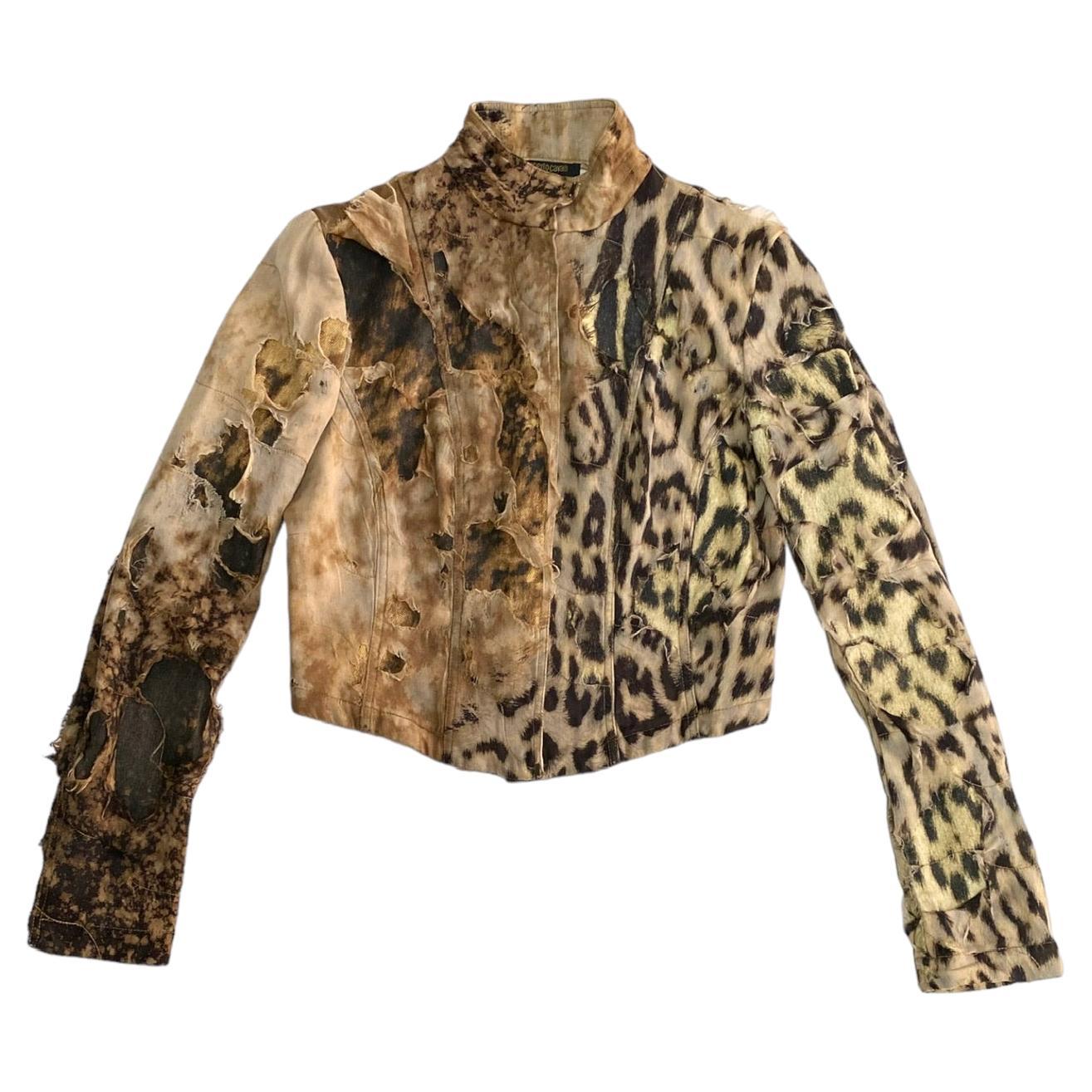 Roberto Cavalli cheetah print jacket in cotton twill lined with ripped silk. For Sale