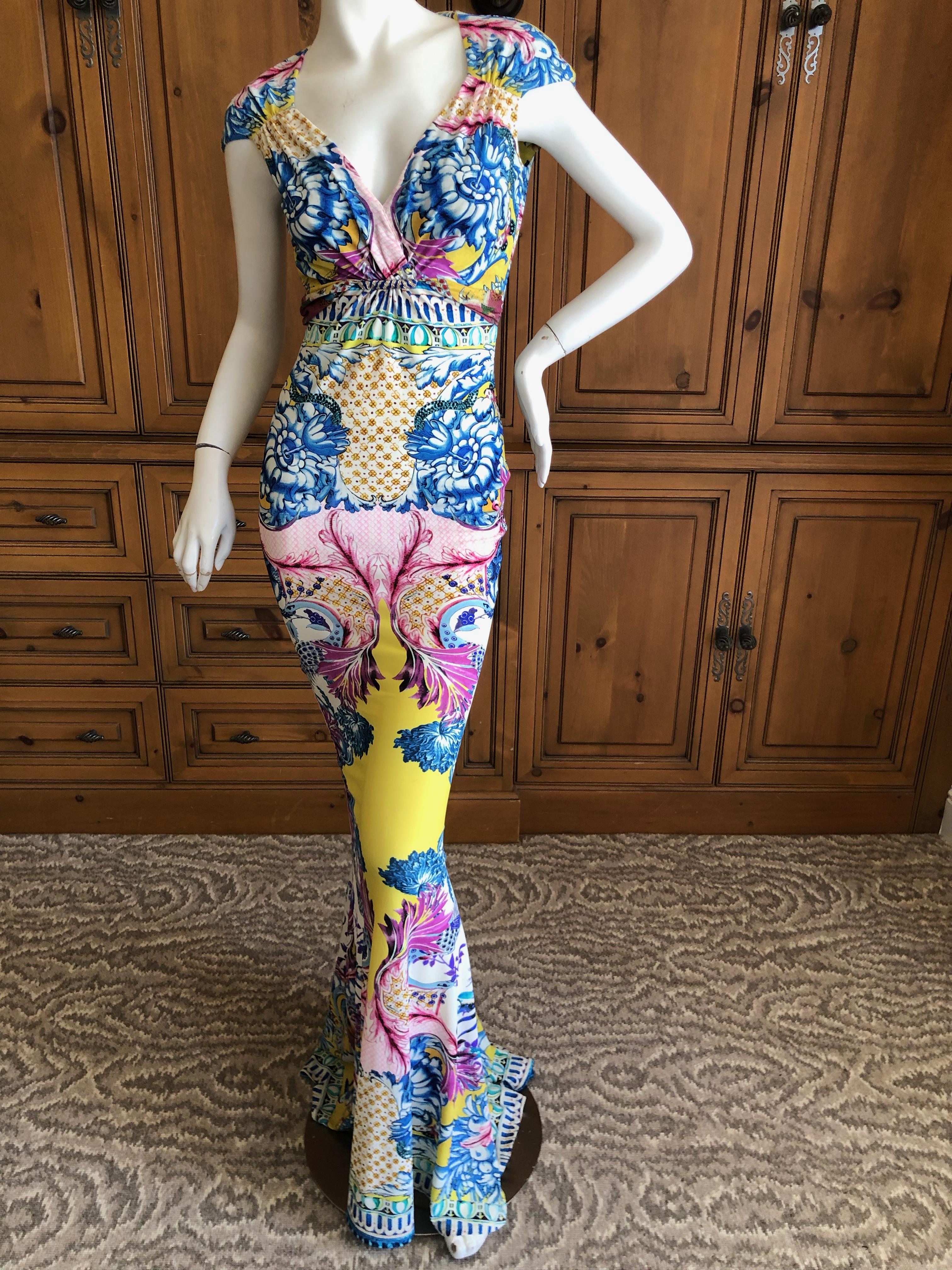 Roberto Cavalli China Pattern Print Body Hugging Maxi Dress with Keyhole Back For Sale 3