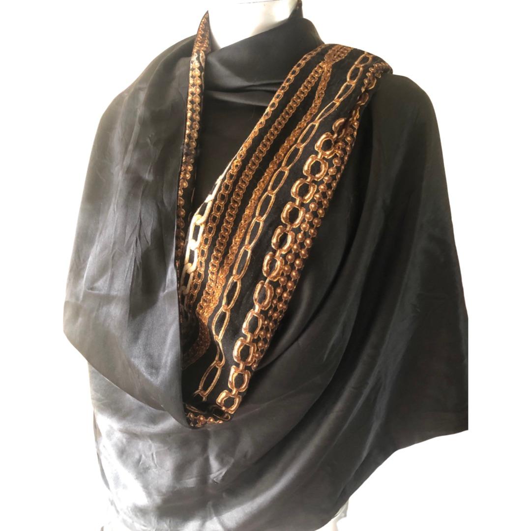 Roberto Cavalli Collection Shawl/Scarf Black Silk & Wool Gold Chains Print Italy In Excellent Condition For Sale In Palm Springs, CA