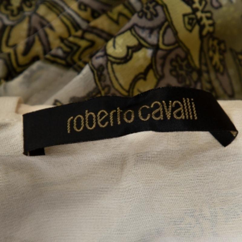 Roberto Cavalli Top sin mangas de seda estampado crema S en Excelente estado para la venta en Dubai, Al Qouz 2