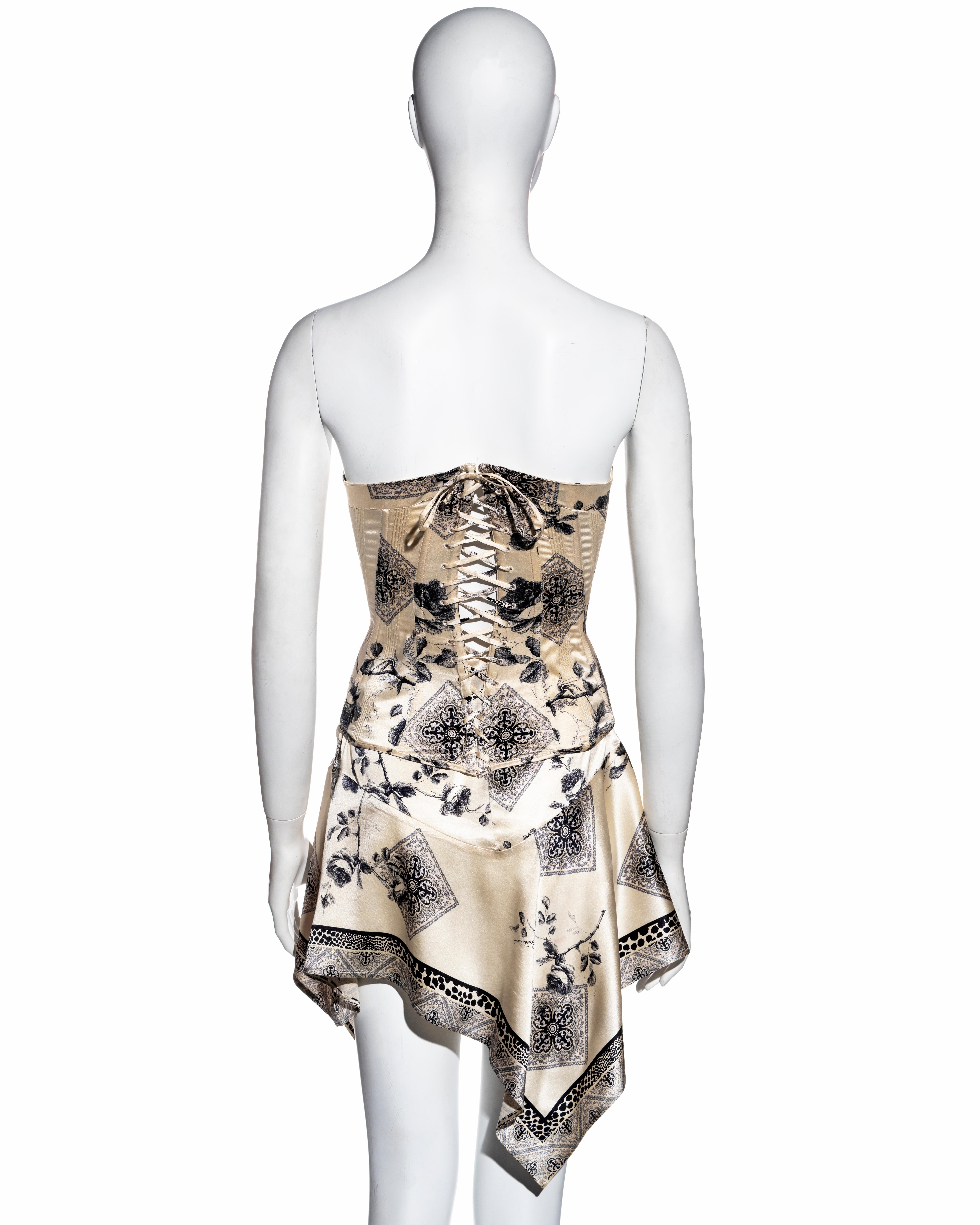 Roberto Cavalli cream silk corset and bias-cut mini skirt set, fw 2004 In Good Condition In London, GB