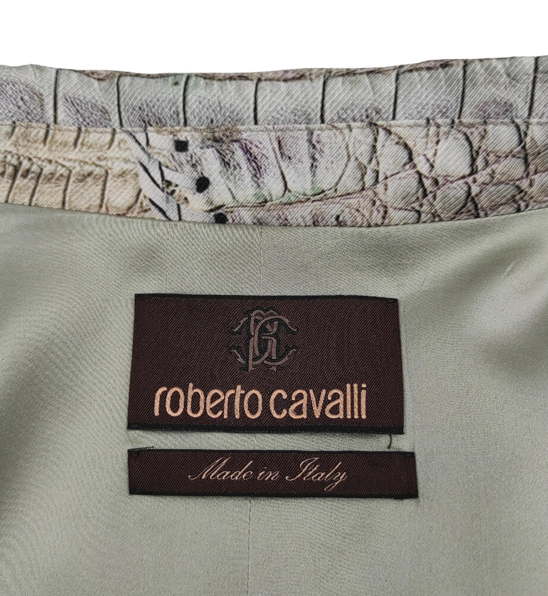 Roberto Cavalli blazer à lacets en soie imprimé crocodile en vente 5