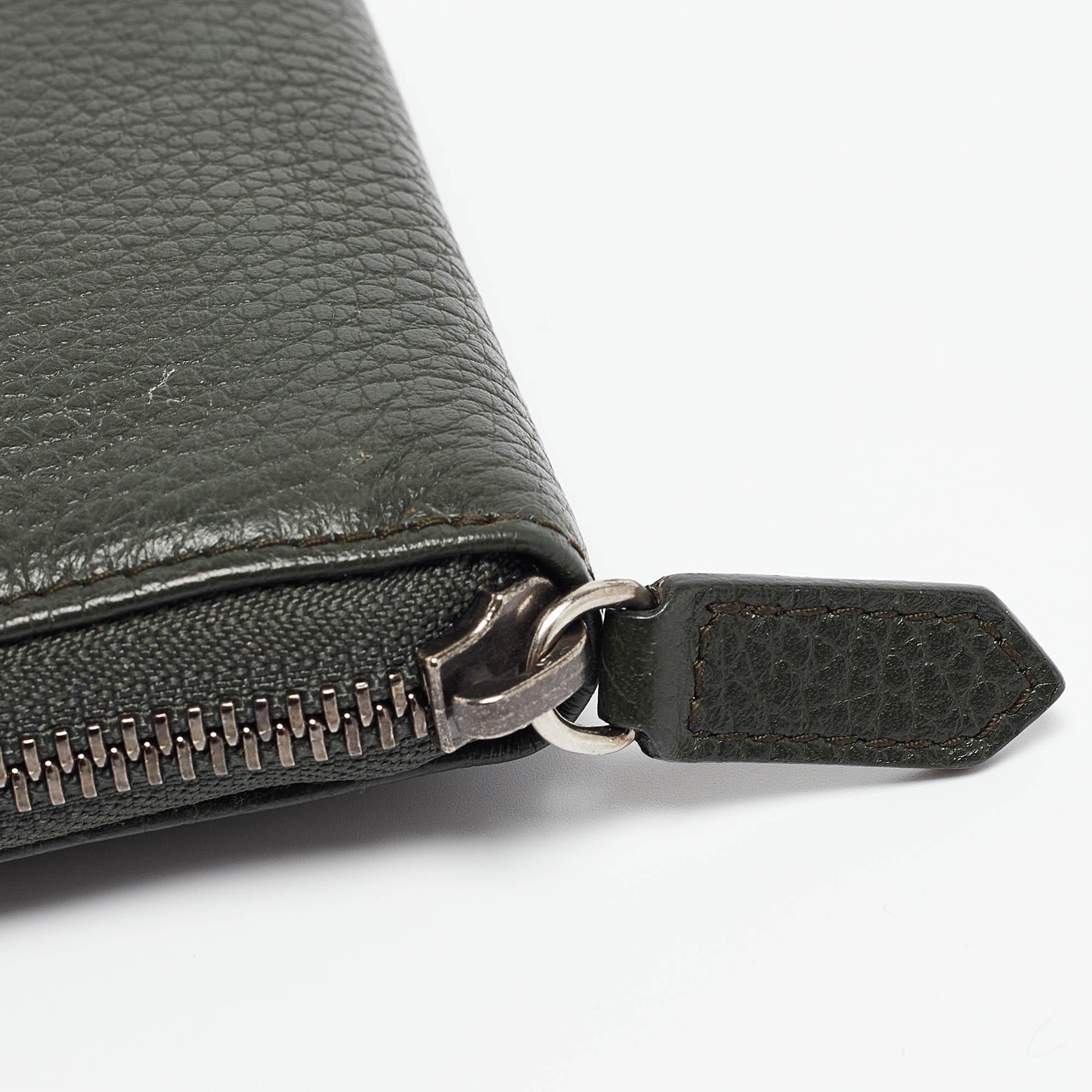 Roberto Cavalli Dark Green Leather Zip Around Wallet For Sale 1