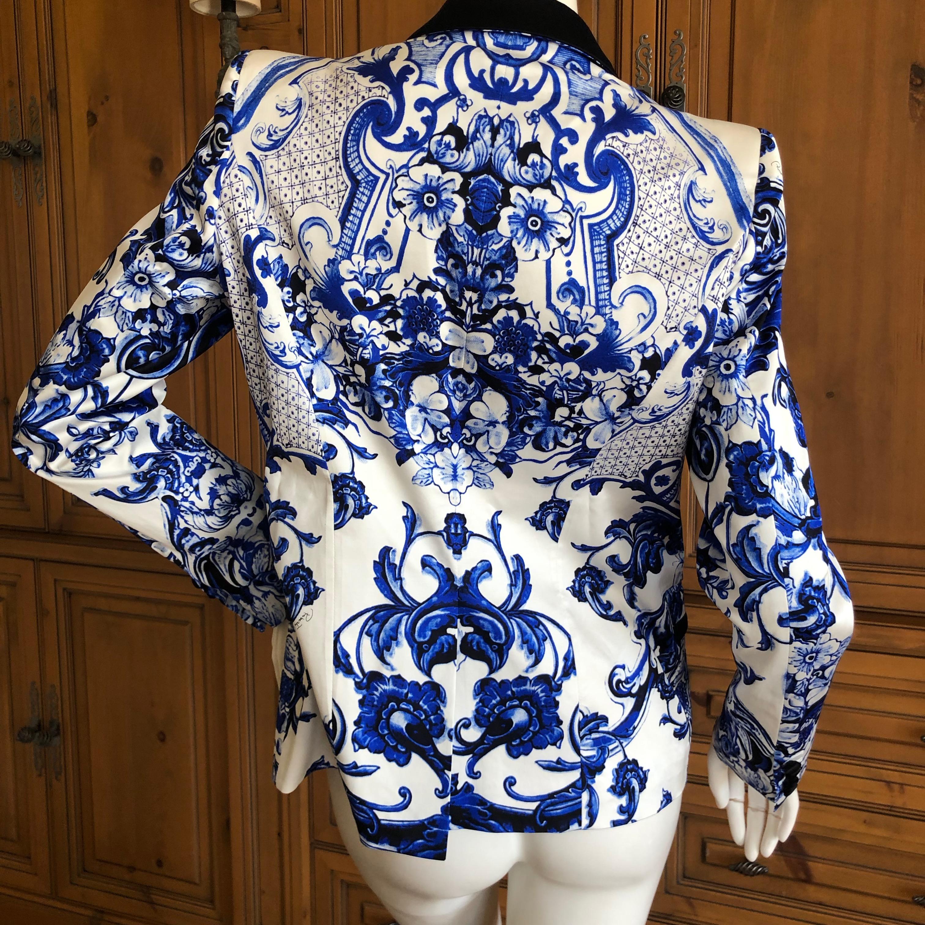 Women's or Men's Roberto Cavalli Delft Porcelain Pattern Silk Shawl Collar Tuxedo Jacket Size 44