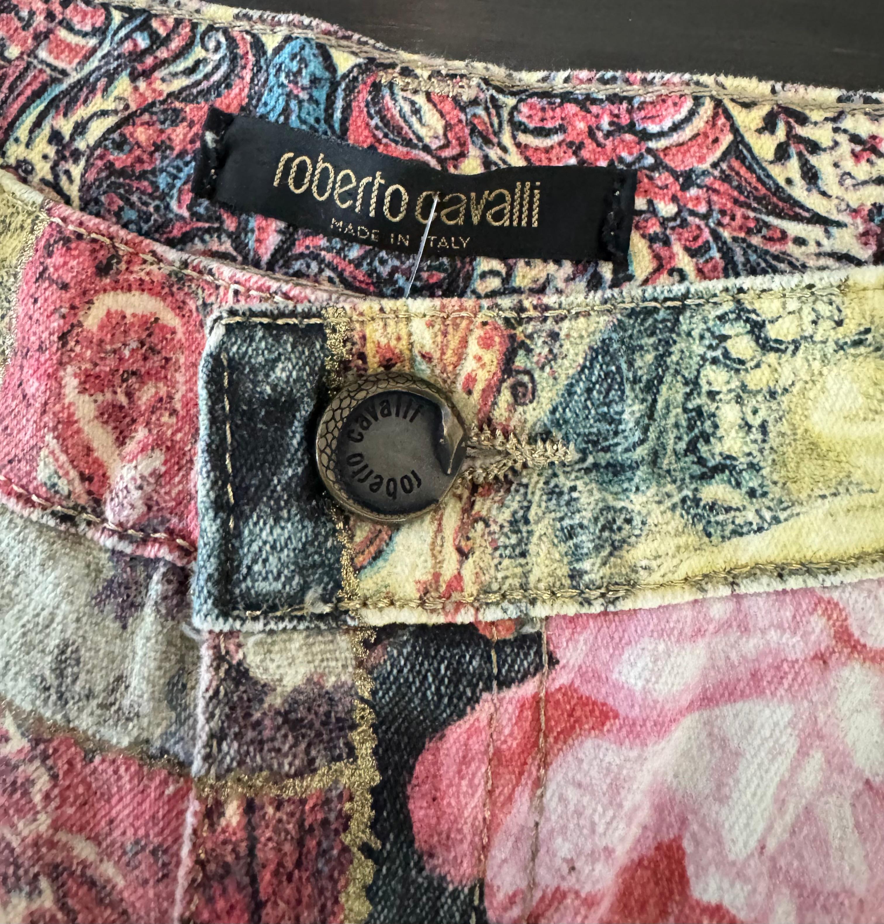 Roberto Cavalli Early 2000’s Multi Patchwork Print Mid Rise Jeans-Size Large In Excellent Condition In West Palm Beach, FL